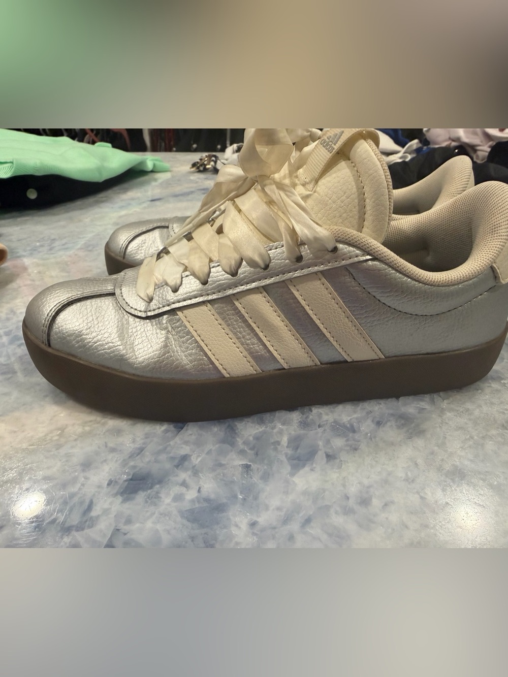 Adidas Women’s Silver Metallic and Cream Low-Top Sneakers 7.5